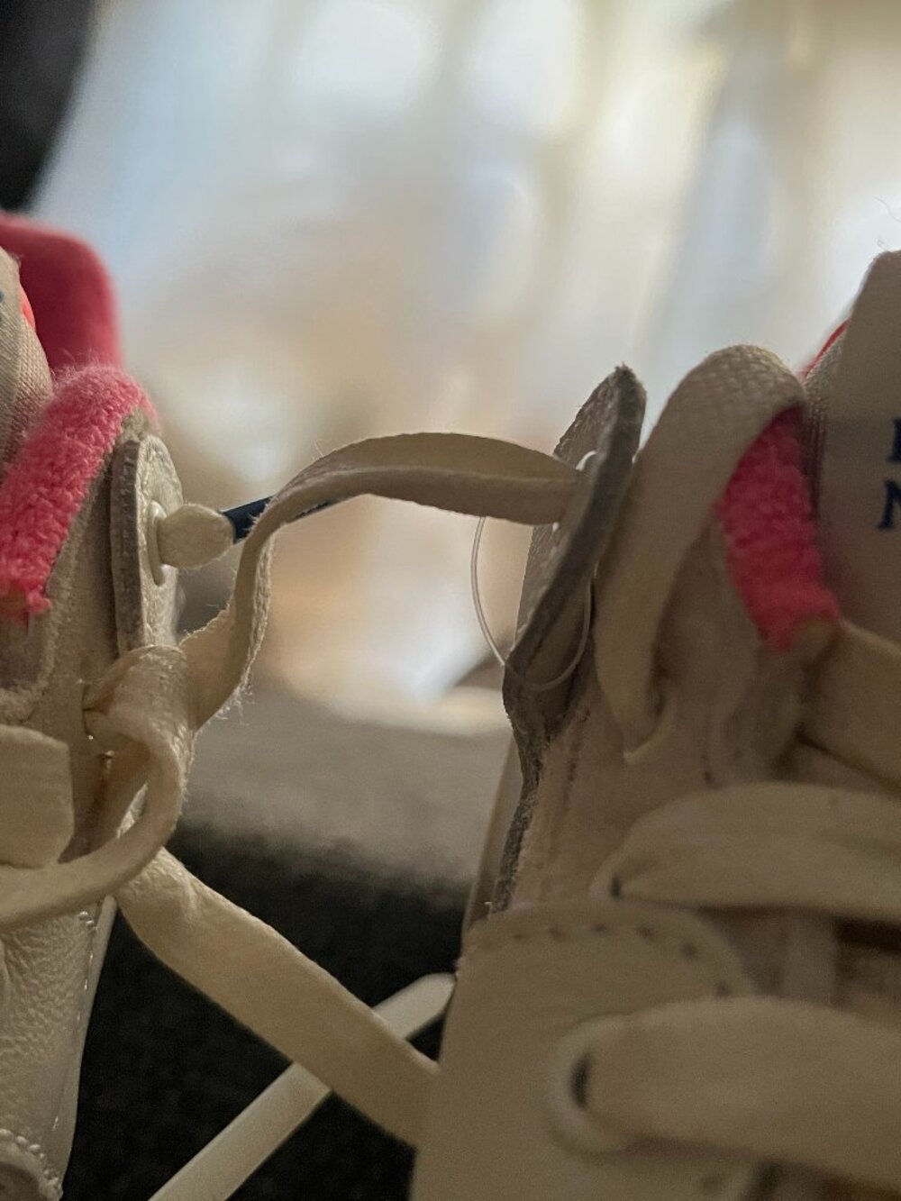 SHOES      REEBOK   from  BARNEY